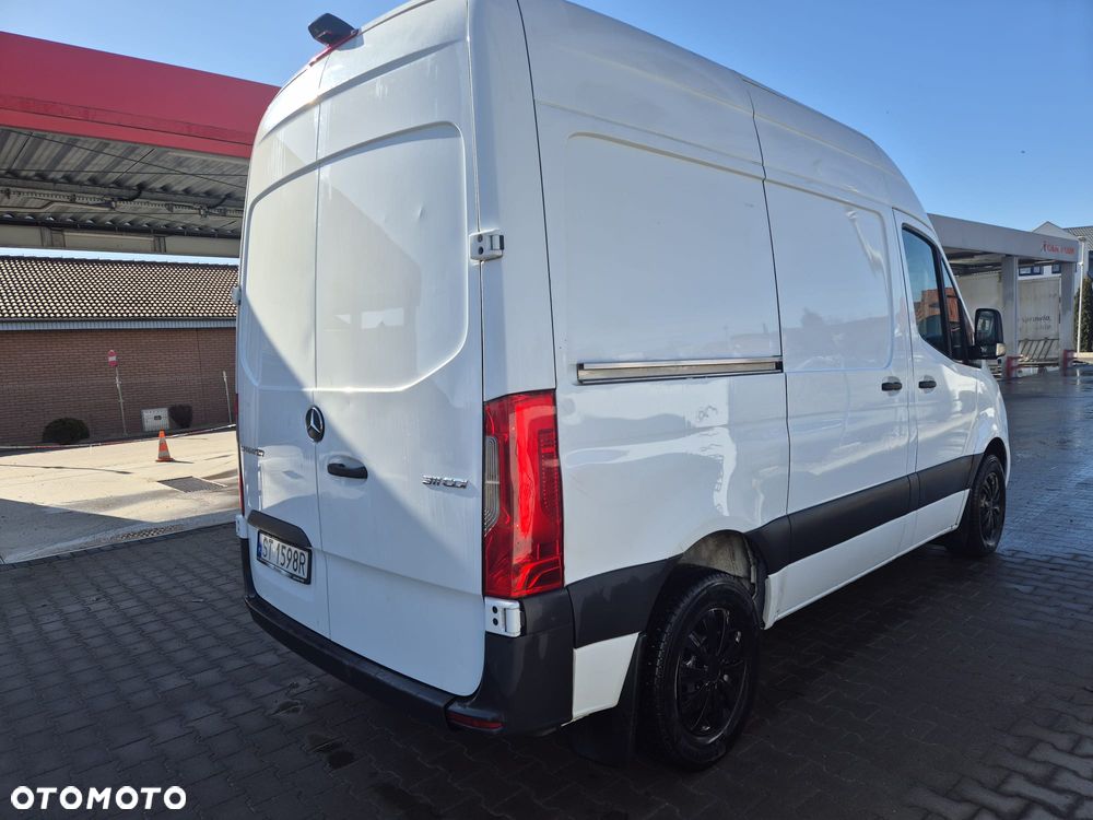 Mercedes-Benz Sprinter - 3