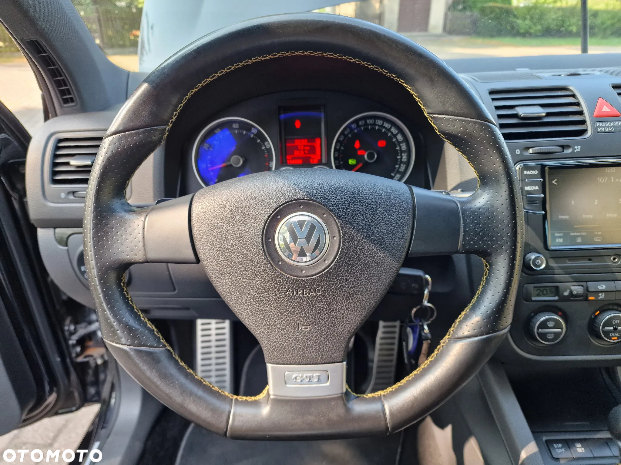 Volkswagen Golf 2.0 GTI DSG Pirelli - 26
