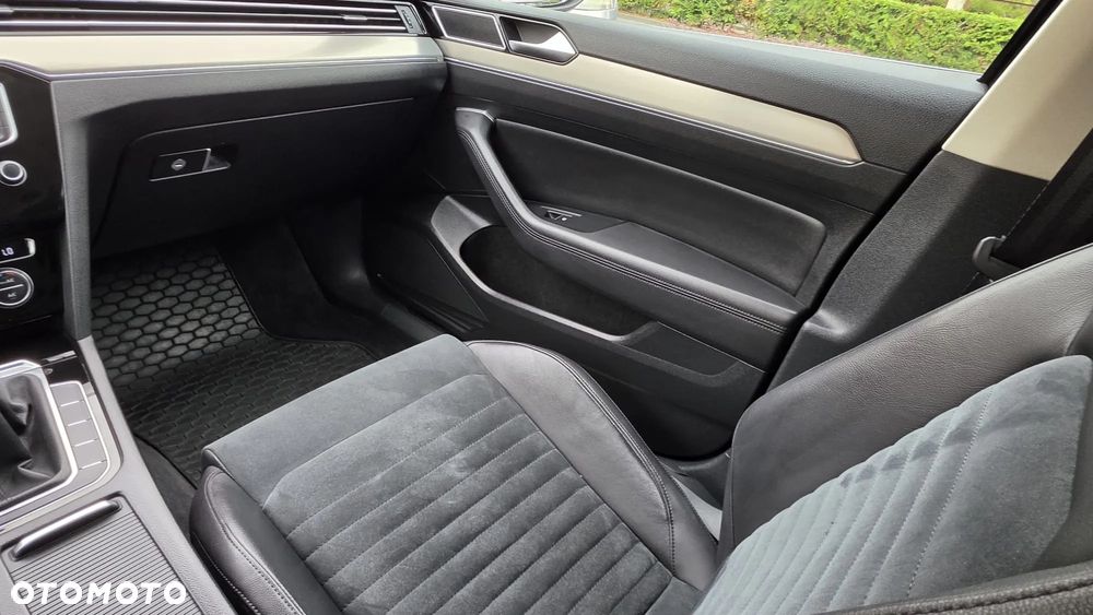 Volkswagen Passat 2.0 TDI (BlueMotion Technology) Highline - 20