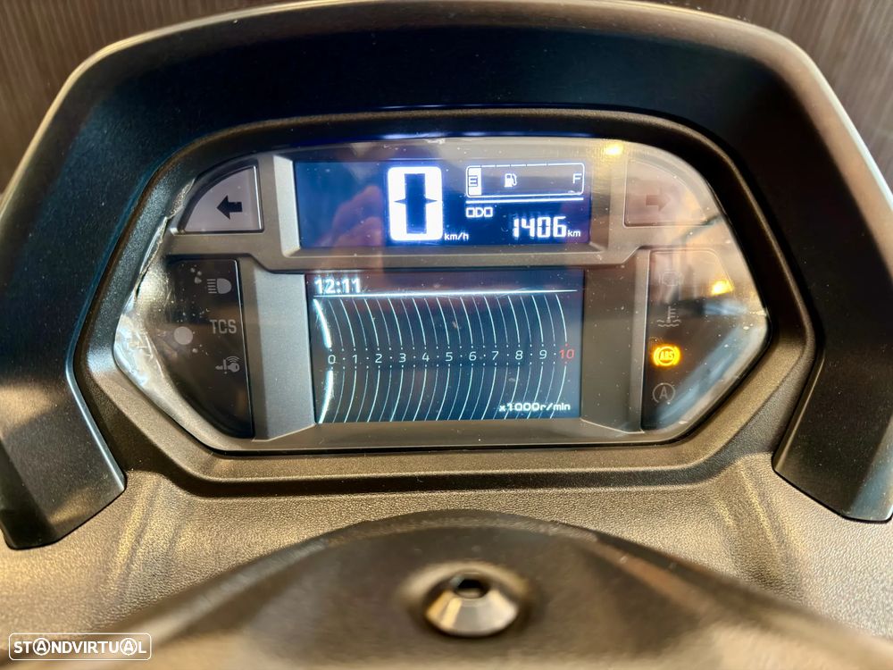 Yamaha NMAX Tech Max - 2