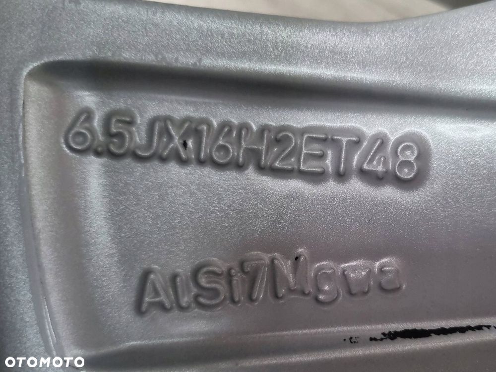 Volkswagen Touran III 2022 Wszystkie Felgi aluminiowe R16 - 12