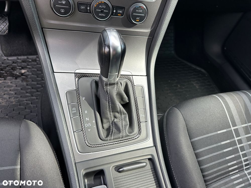 Volkswagen Golf 1.6 TDI BMT Highline DSG - 12