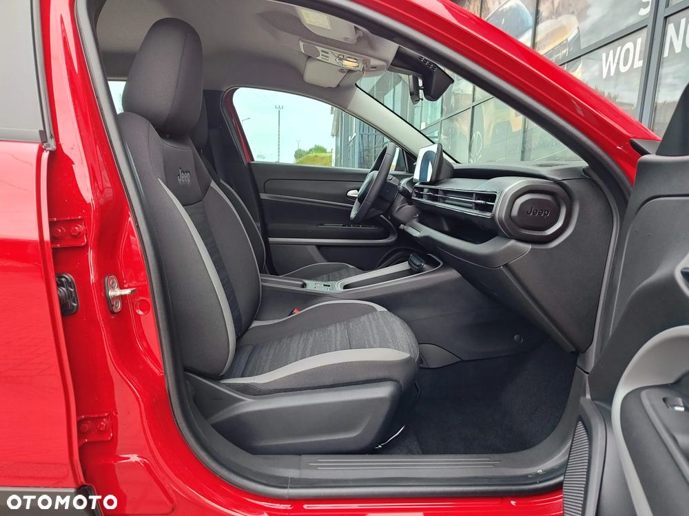 Jeep Avenger 54kWh Altitude - 16