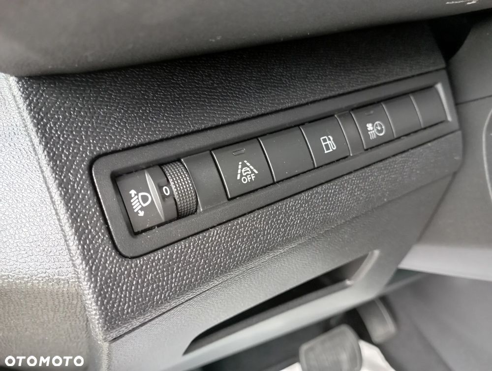 Peugeot 3008 1.6 PureTech Hybrid PHEV Active Pack S&S EAT8 - 33