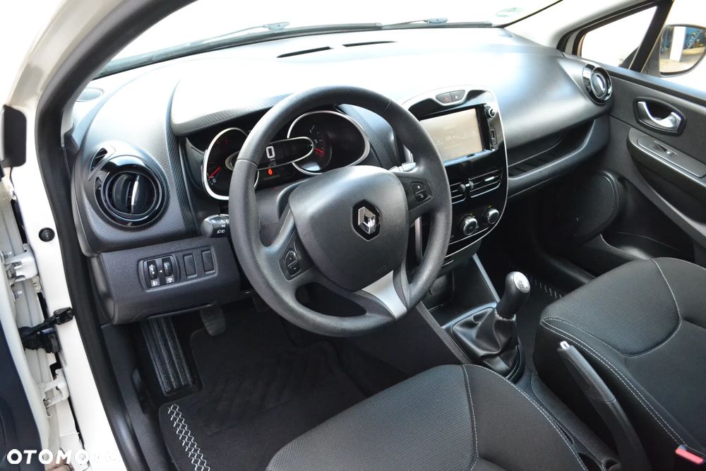 Renault Clio 1.2 16V Alize - 17