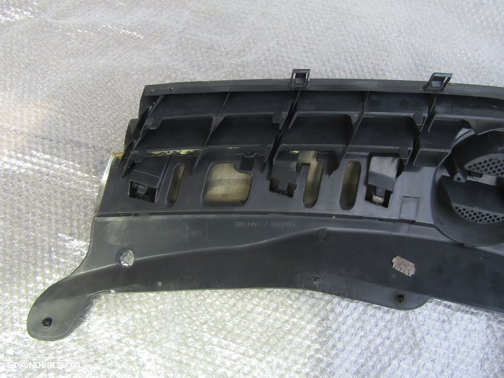 Grelha Opel Astra H , GTC ano 2005 a 2010 original , usado - 8