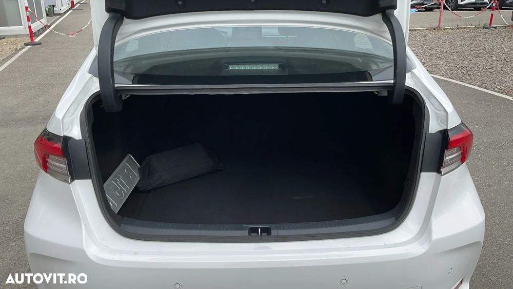 Toyota Corolla 1.8 HSD Business - 10