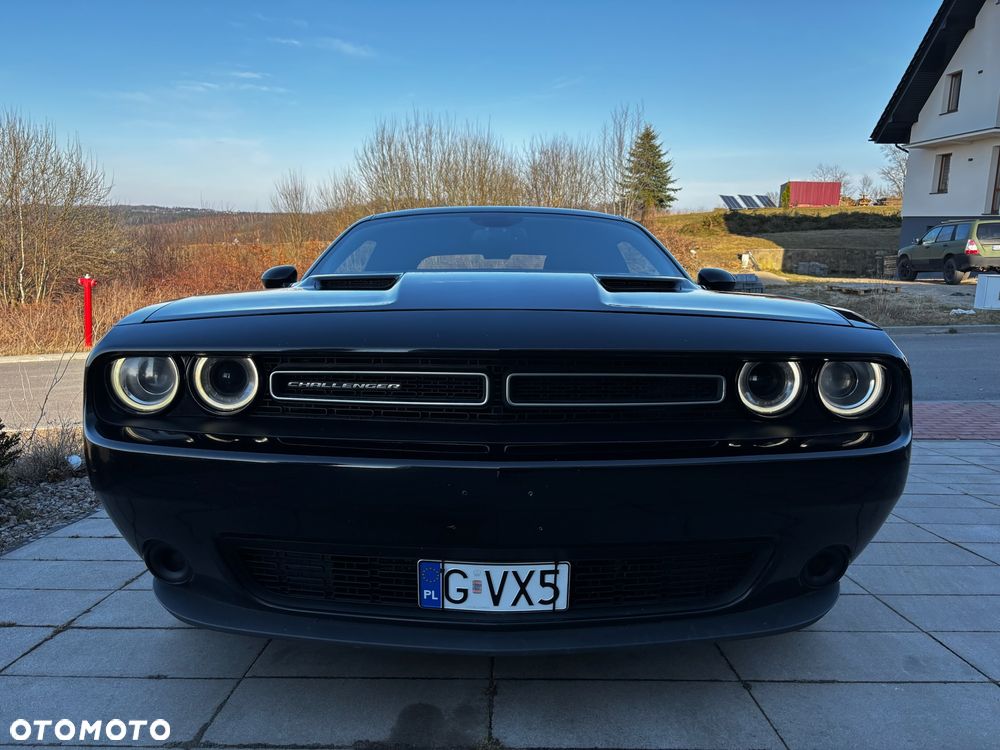 Dodge Challenger - 32