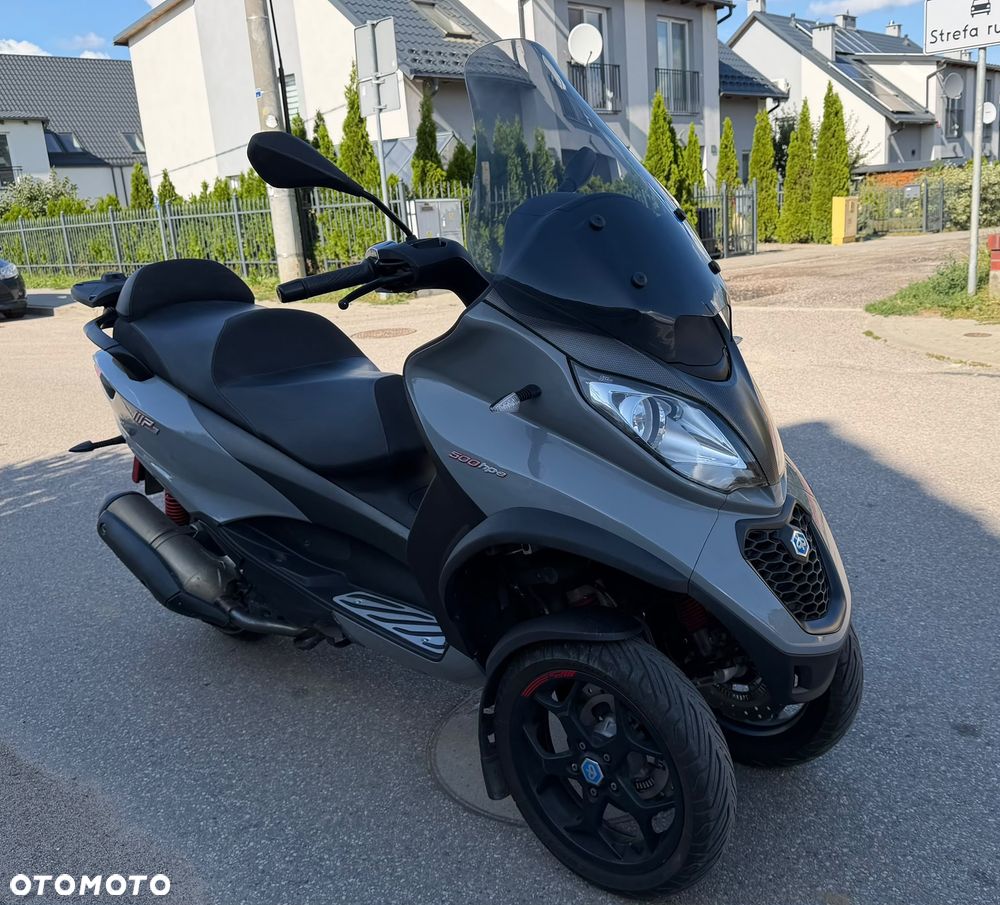 Piaggio MP-3 - 1
