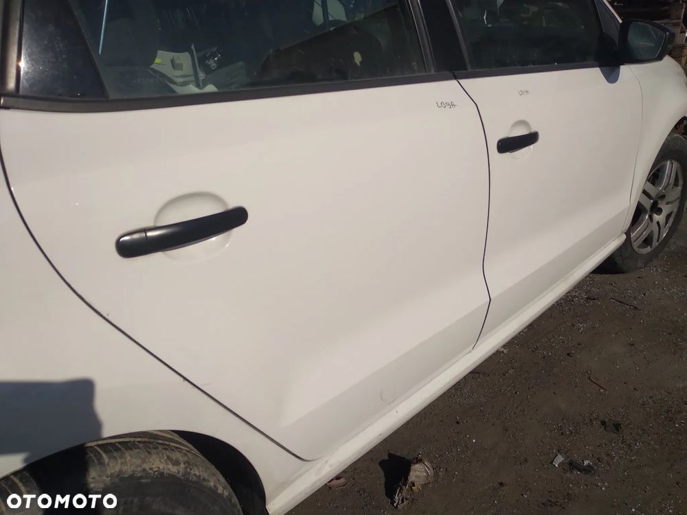 Volkswagen Polo 6R Drzwi Tył Tylne Prawe Kolor LB9A Kpl - 1