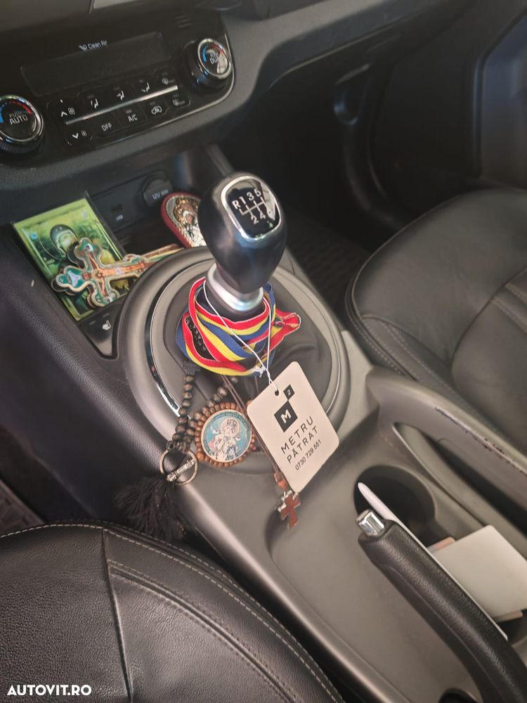 Kia Sportage - 16