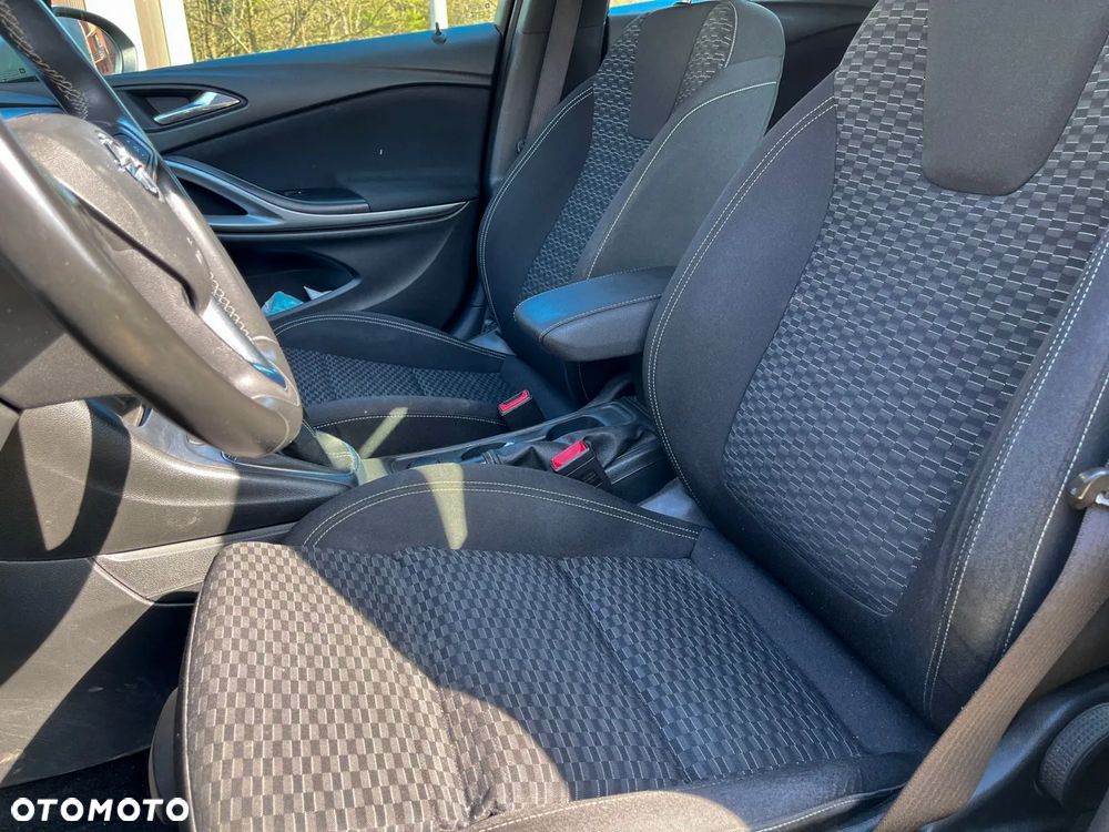Opel Astra 1.6 CDTI Elite S&S - 9