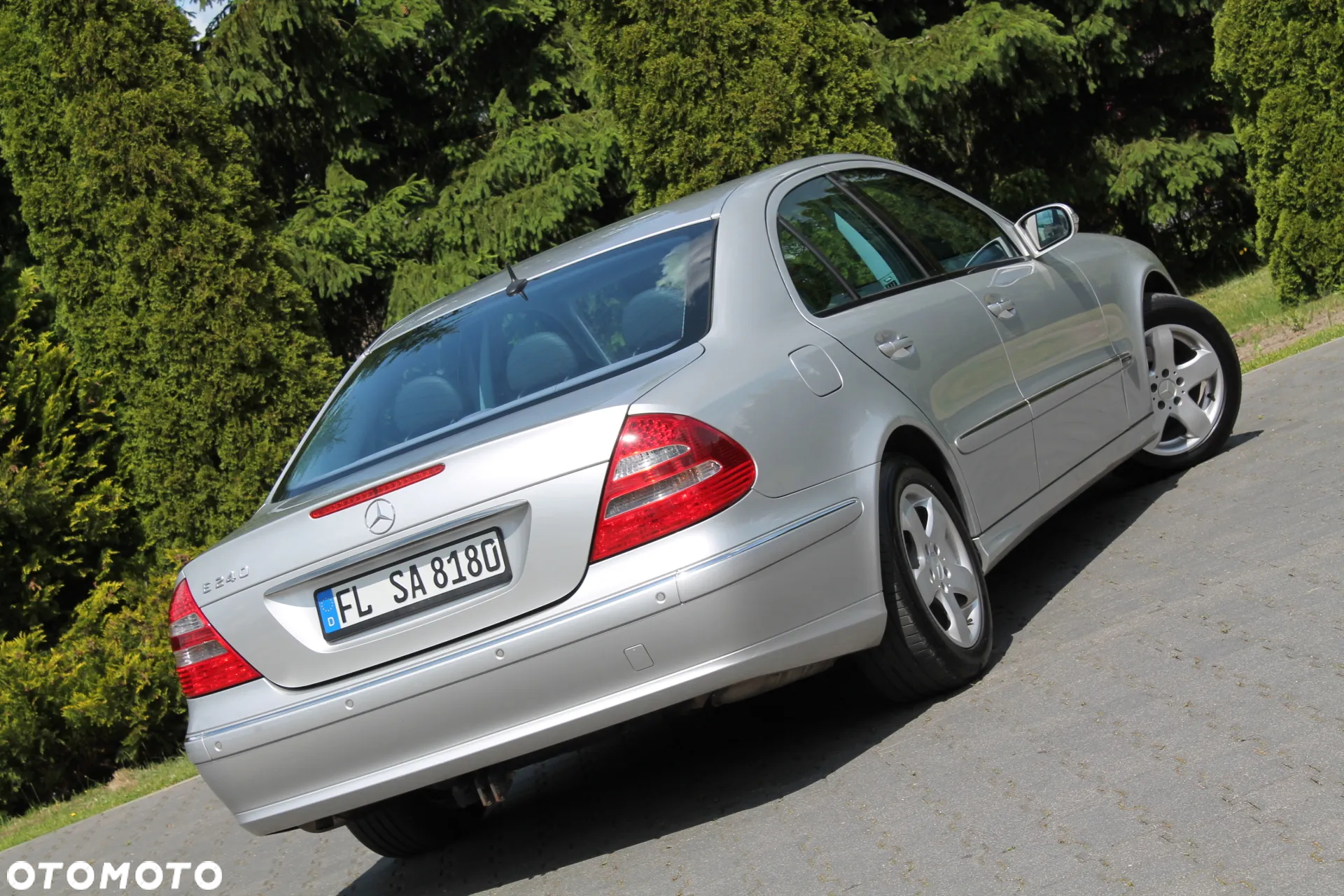 Mercedes-Benz Klasa E 240 4-Matic Avantgarde - 13