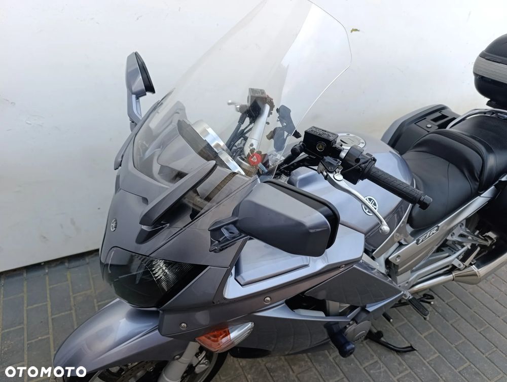 Yamaha FJR - 11