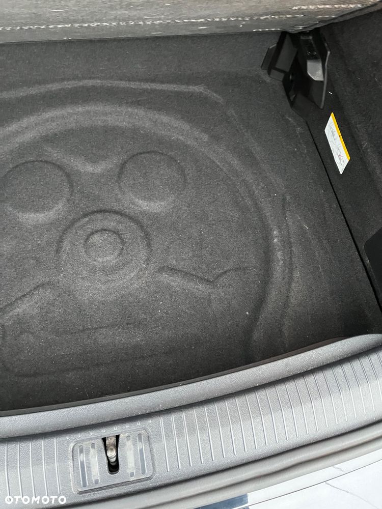 Volkswagen Tiguan - 12