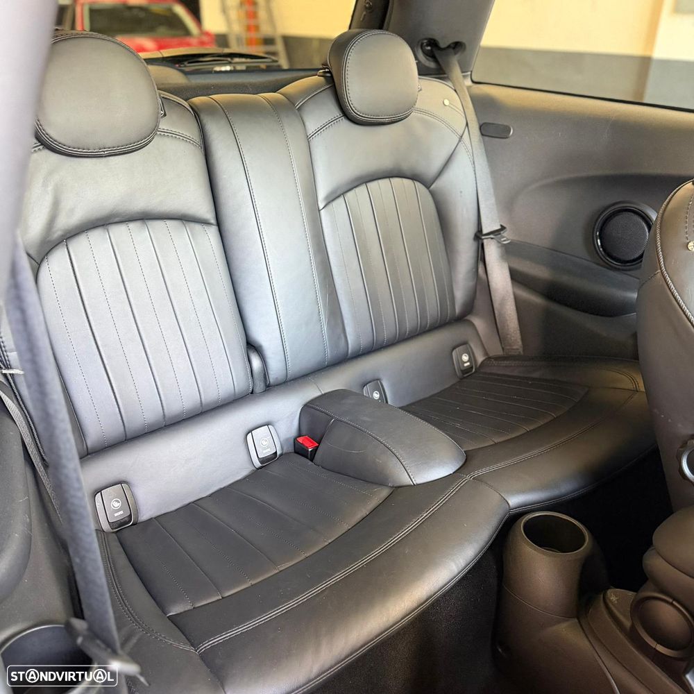 MINI 3 Portas Cooper SD Aut. - 14