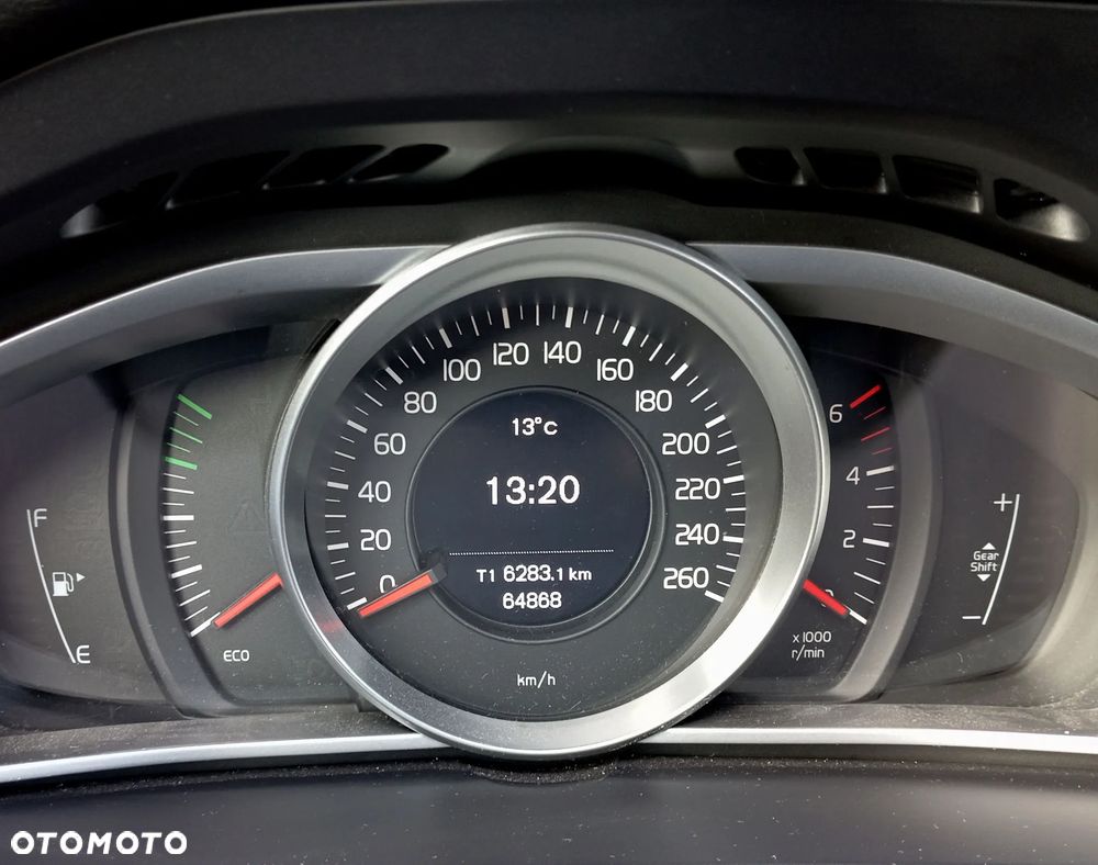 Volvo V40 D3 Base - 10