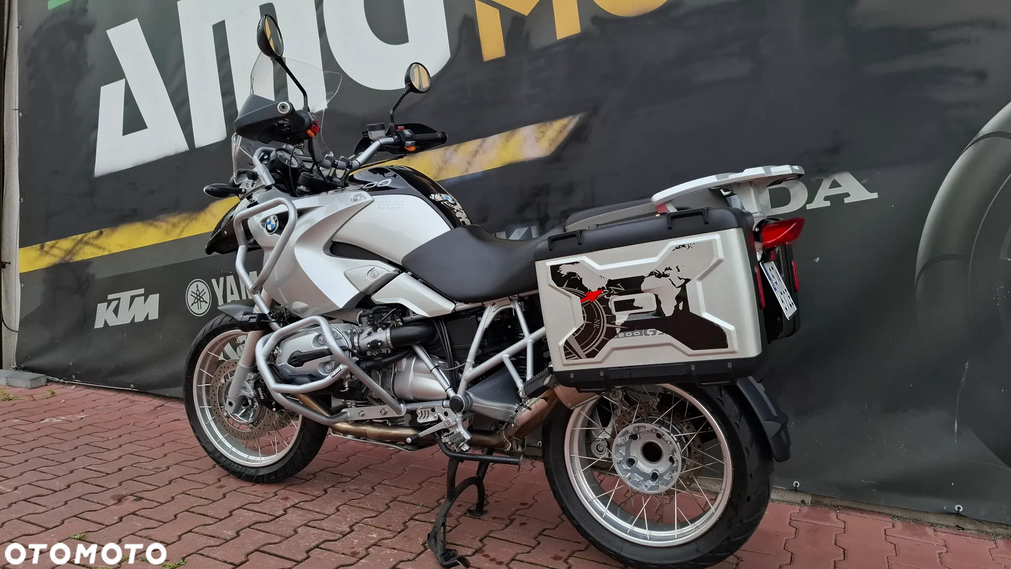 BMW R - 9