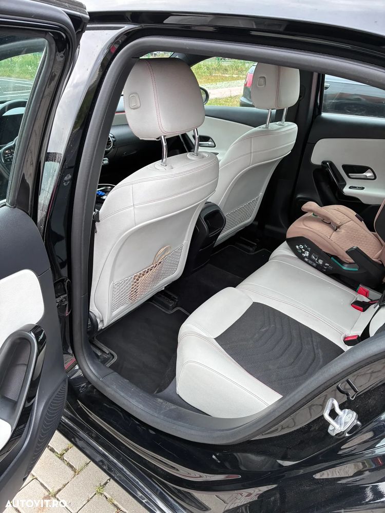 Mercedes-Benz A 200 7G-DCT Style - 11