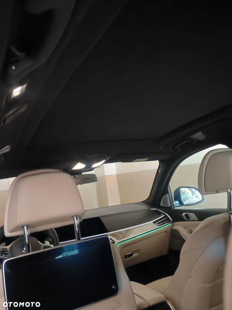 BMW X7 - 12