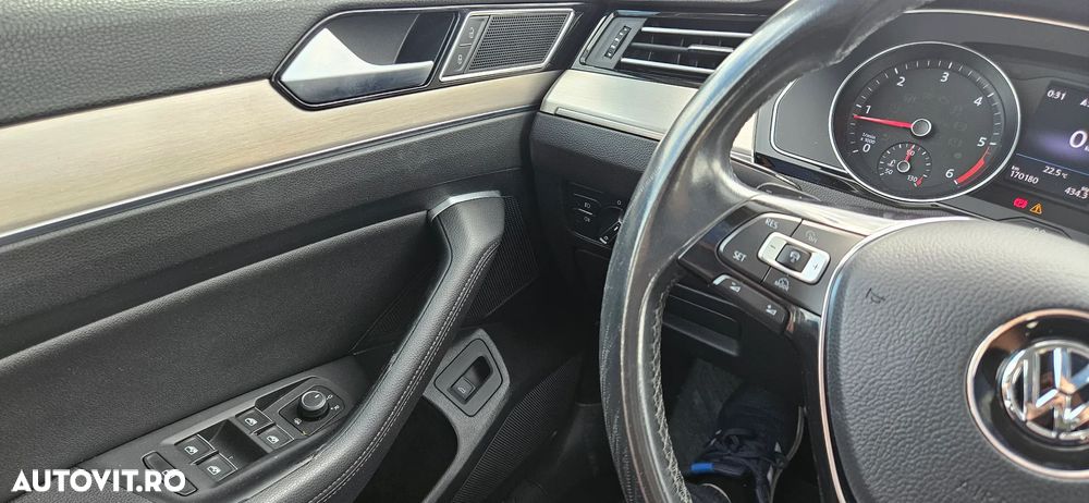 Volkswagen Passat 2.0 TDI SCR DSG (BlueM Tech) Highline - 18