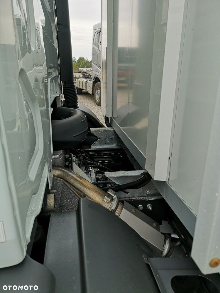 Renault Premium 270 DXI EEV Chłodnia Winda Ładowność 9275KG Super Stan! - 11