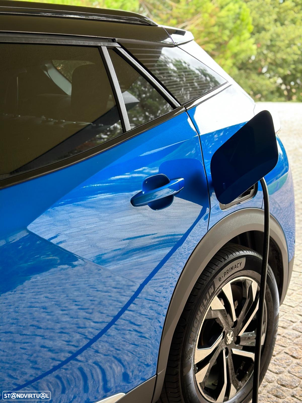 Peugeot e-2008 50 kWh GT Line - 4