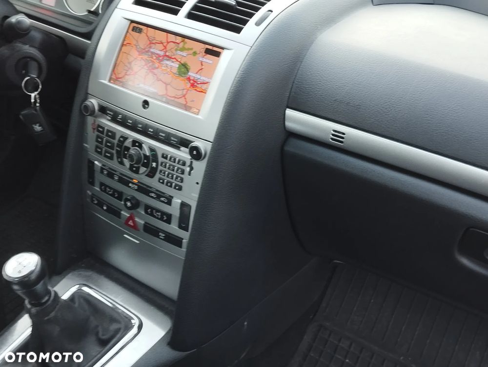 Peugeot 407 2.0 Premium Navtech - 16