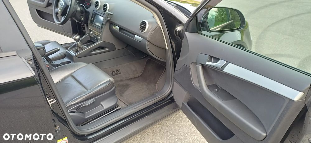 Audi A3 Sportback 2.0 TDI DPF Attraction - 11
