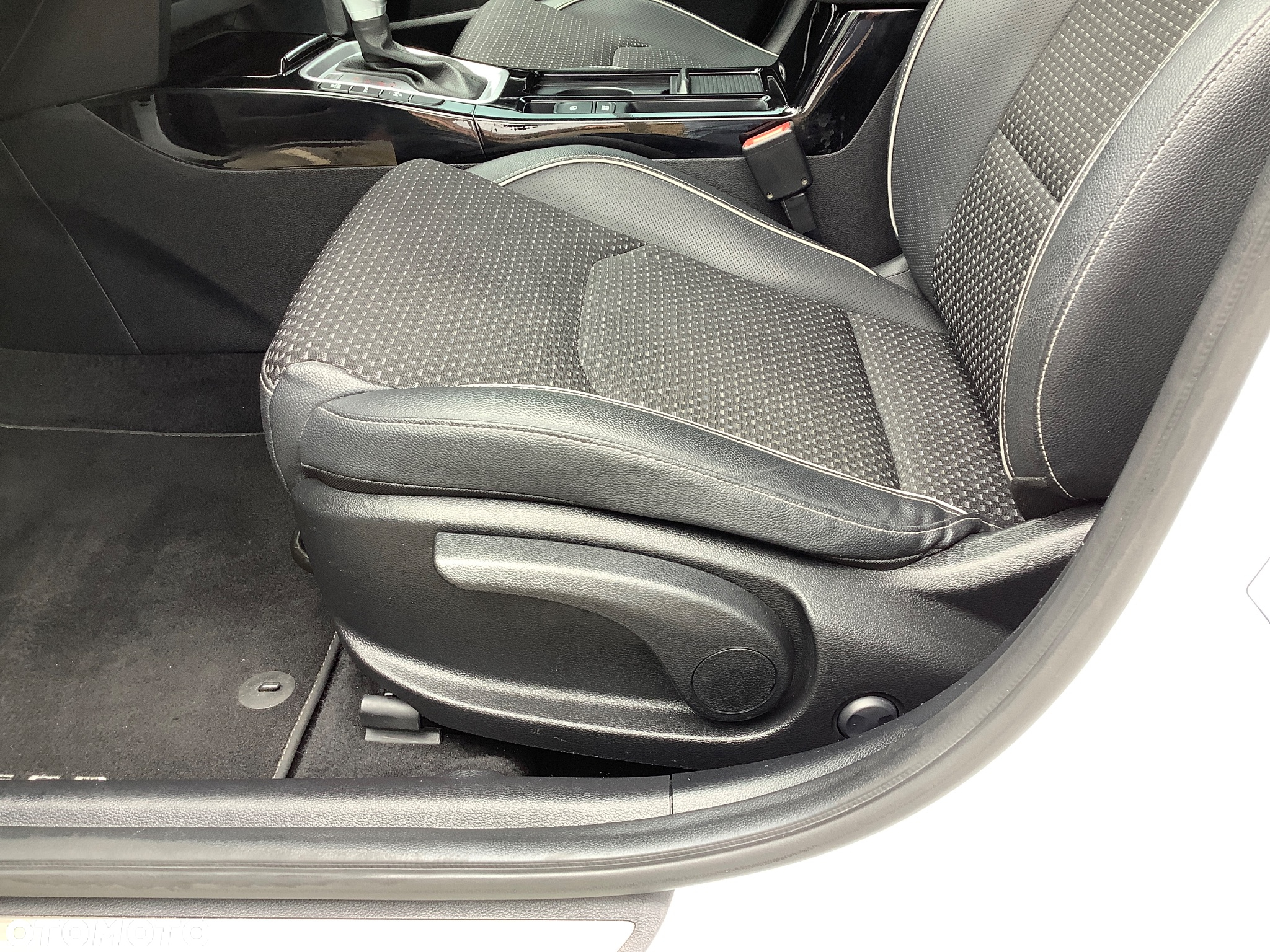 Kia XCeed 1.6 GDI DCT6 OPF Plug-in-Hybrid SPIRIT - 12