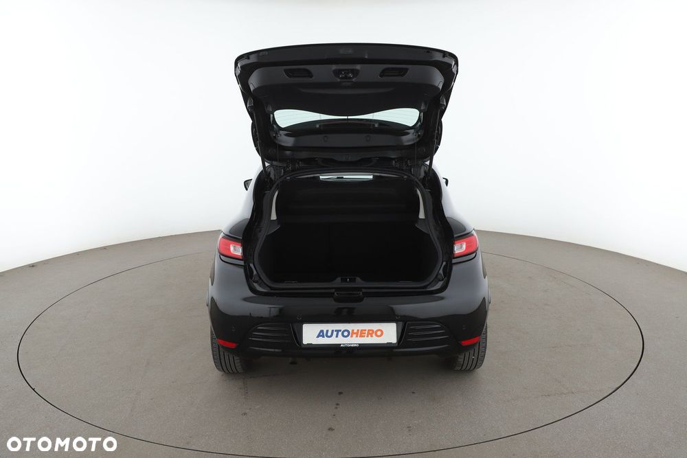 Renault Clio - 26