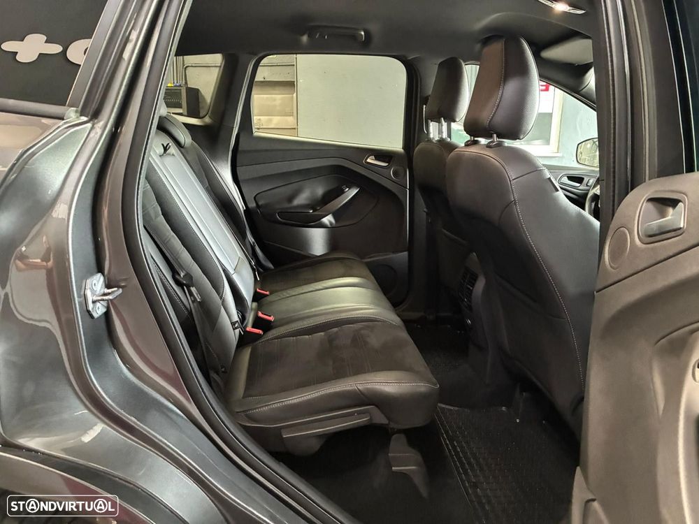 Ford Kuga 1.5 TDCi EcoBlue ST-Line - 38