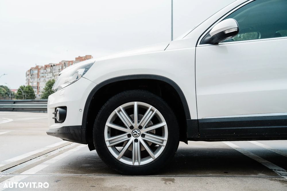 Volkswagen Tiguan 2.0 TDI DPF 4Motion BlueMotion Technology DSG Exclusive - 11