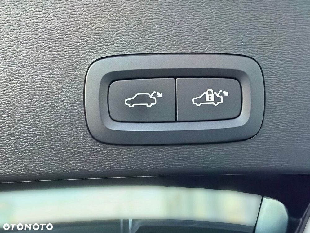 Volvo XC 40 - 35