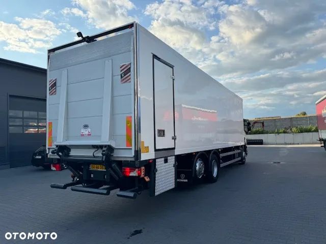 Scania P 320 6x2 Chłodnia 10M / Niski przebieg/ Super Stan - 4
