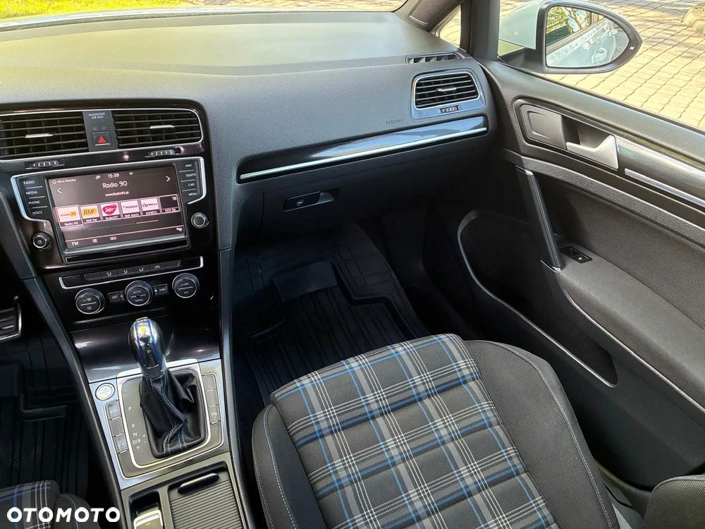 Volkswagen Golf 1.4 GTE Plug-In-Hybrid DSG - 22