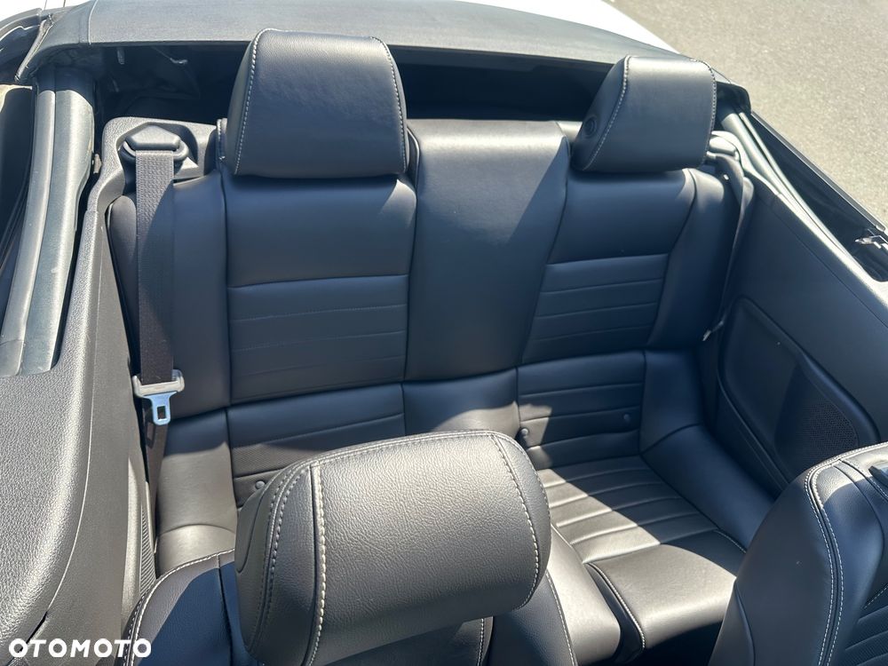 Ford Mustang 3.7 V6 Premium - 12