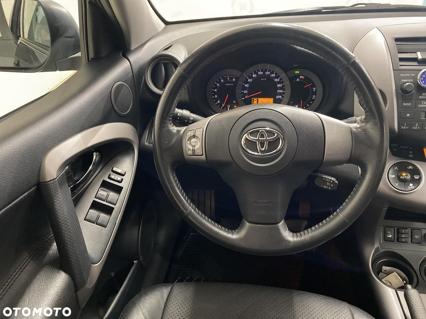 Toyota RAV4 - 12