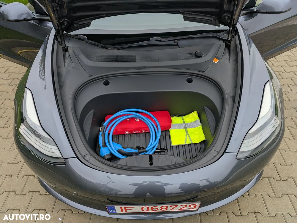 Tesla Model 3 - 28