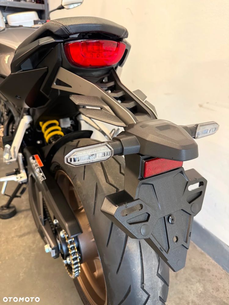 Honda CB - 29