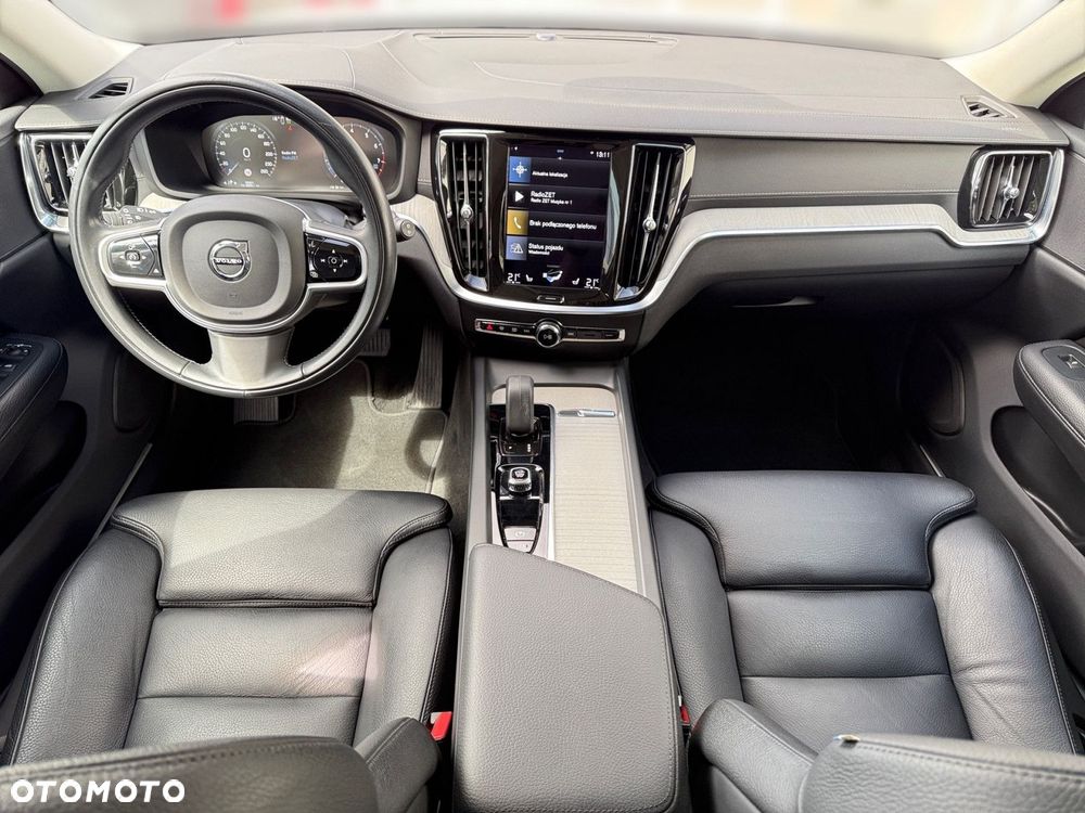 Volvo V60 Cross Country - 16