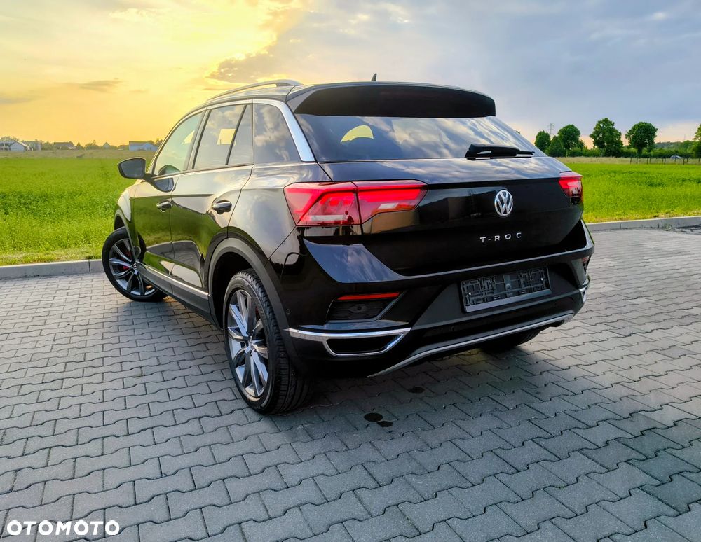 Volkswagen T-Roc - 12