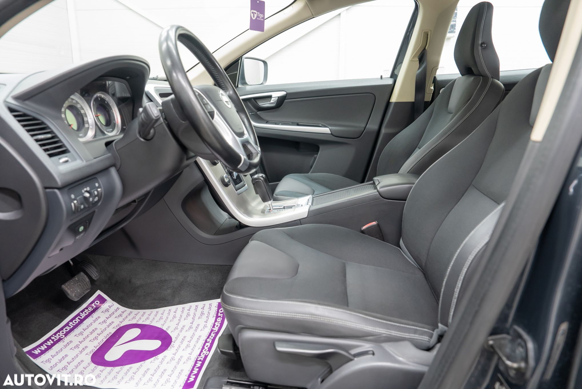 Volvo XC 60 - 8