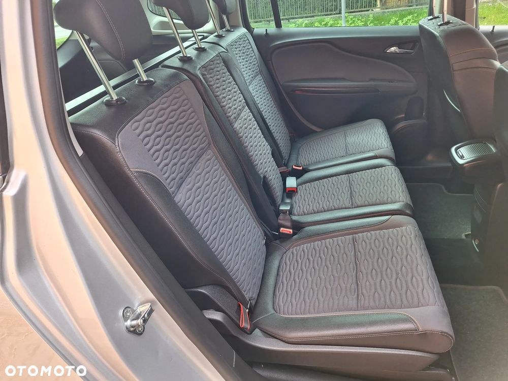 Opel Zafira - 24