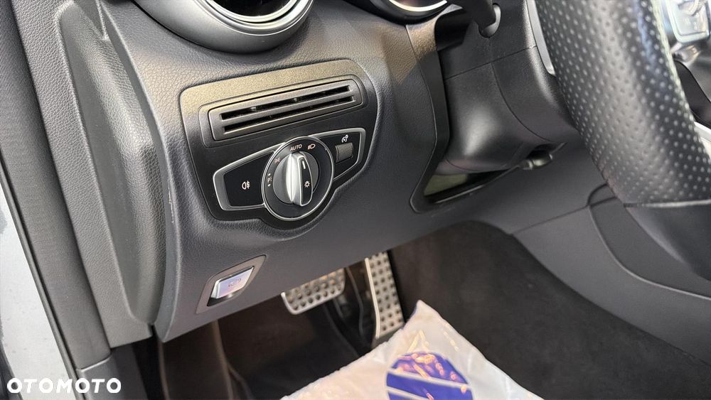 Mercedes-Benz GLC 300 e 4-Matic - 22