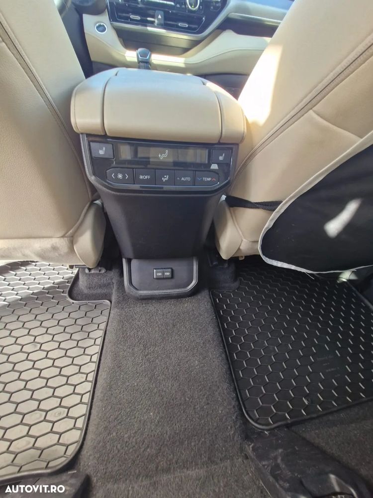 Toyota Highlander 2.5 L Hybrid Dynamic Force 248CP Luxury Metallic - 22