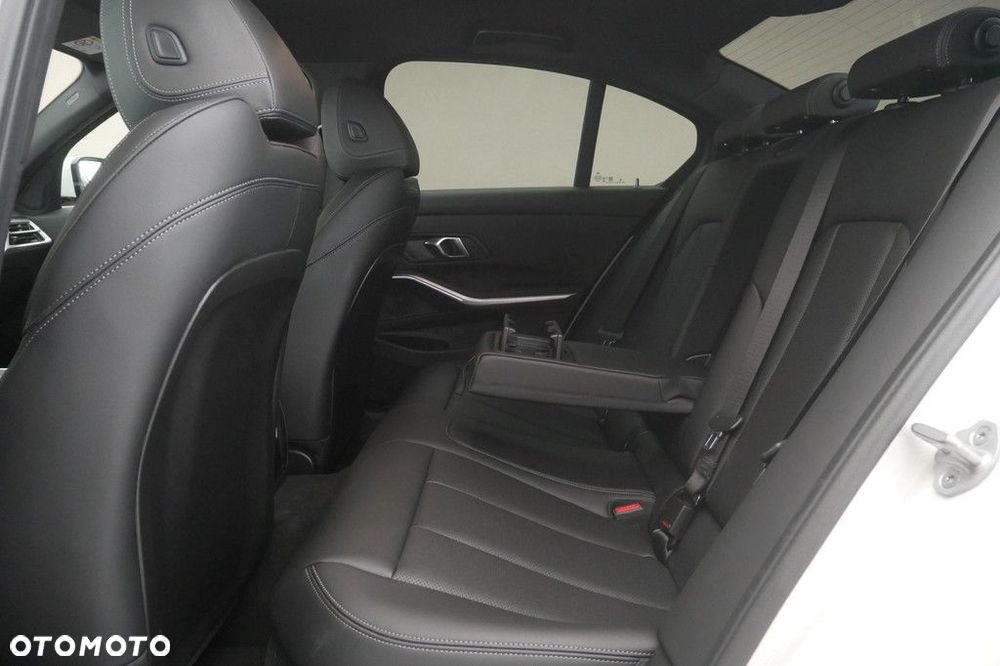 BMW Seria 3 - 15