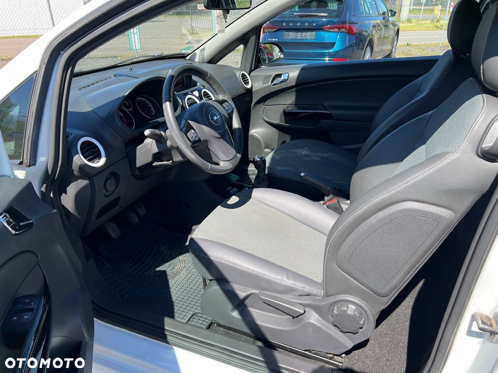 Opel Corsa 1.2 16V Limited Edition - 20