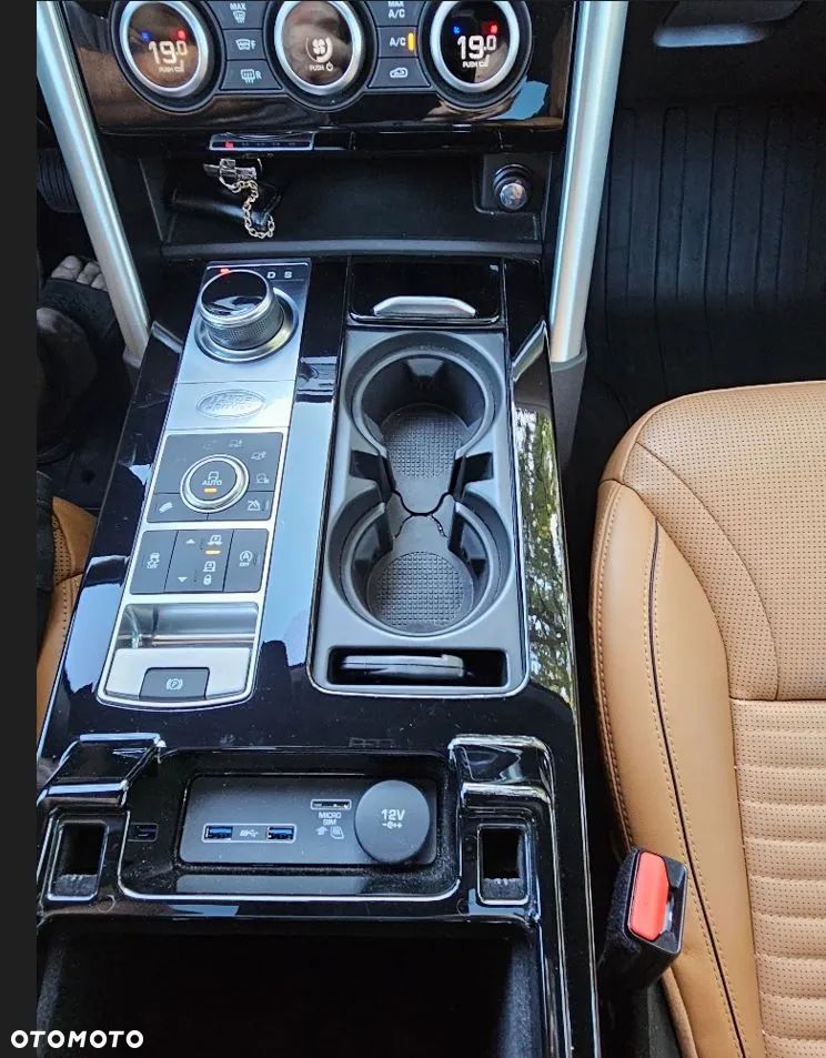 Land Rover Discovery V 2.0 SD4 HSE Luxury - 18
