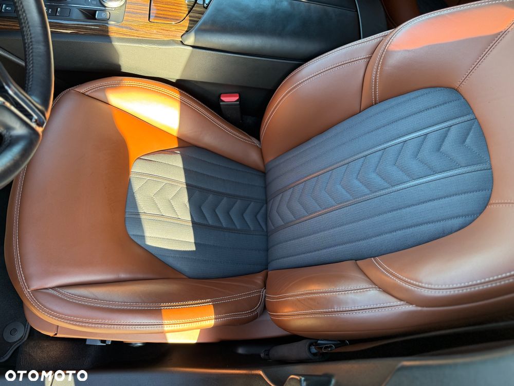 Maserati Ghibli S - 13